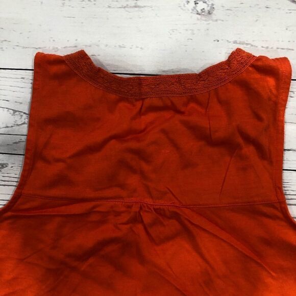 Gap Top - Picture 6 of 6